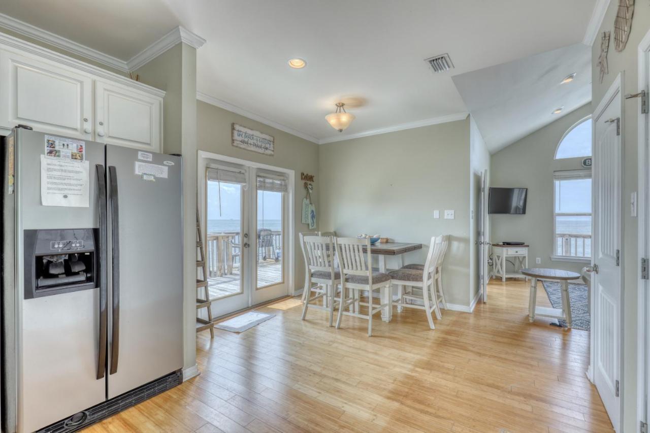 Villa Delphinus - Beachfront! And Pet Friendly! Feel The Ocean Breezed And Hear The Waves Lapping Right At Your Doorstep! Home Dauphin Island Exterior foto