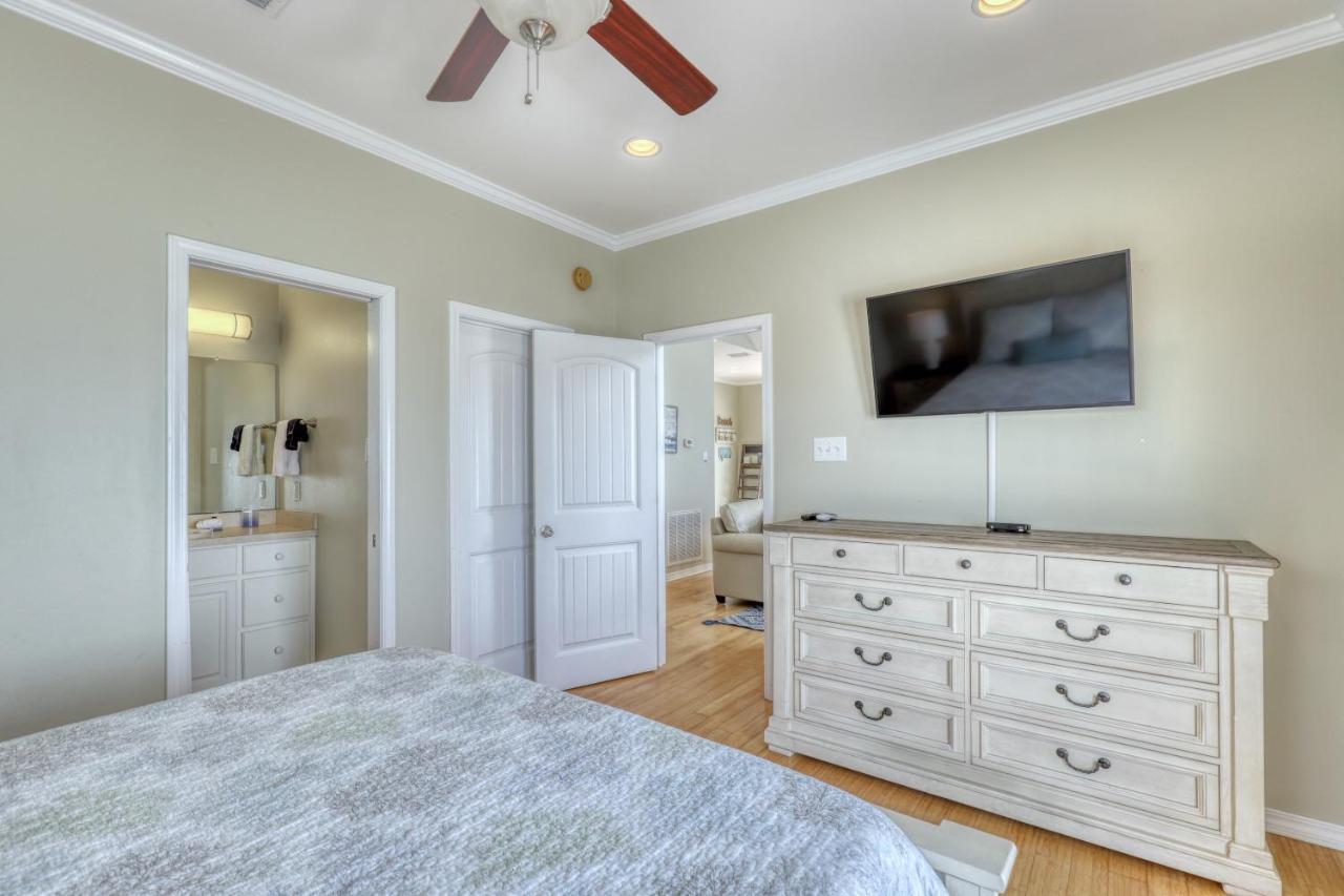 Villa Delphinus - Beachfront! And Pet Friendly! Feel The Ocean Breezed And Hear The Waves Lapping Right At Your Doorstep! Home Dauphin Island Exterior foto